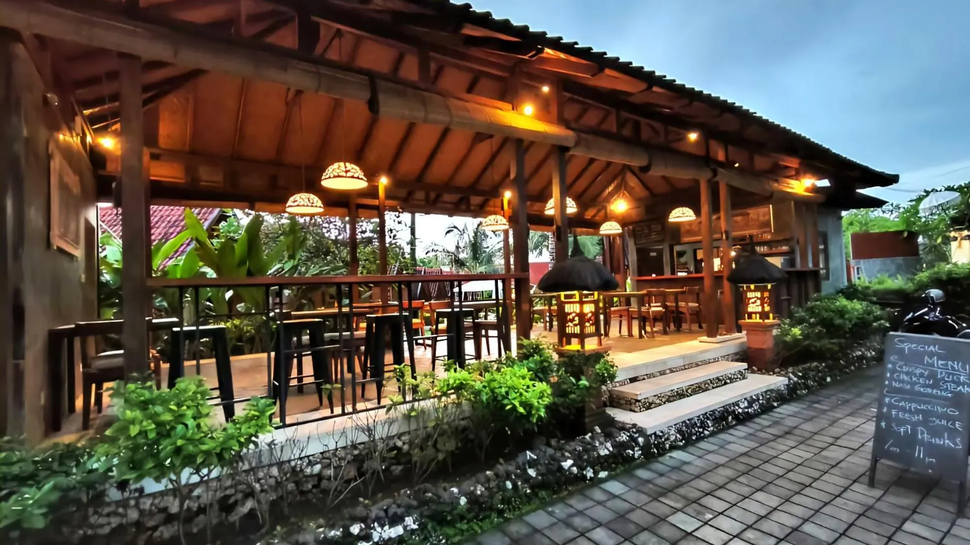 Bingin Lodge Uluwatu Hotel